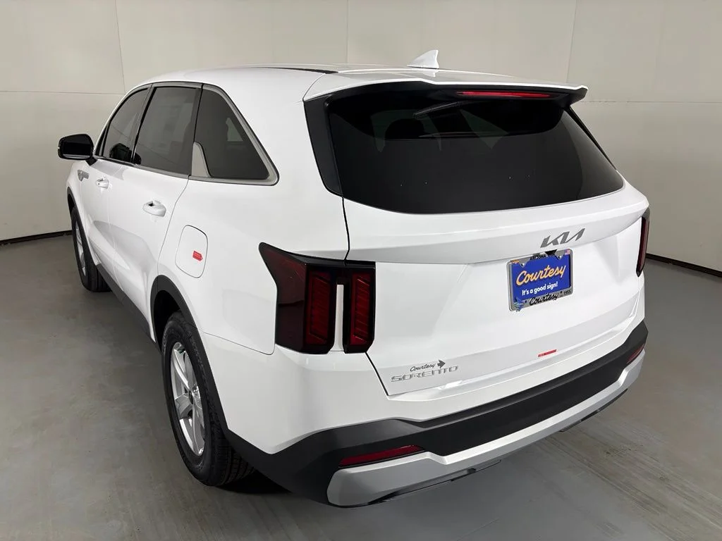 New 2026 Glacial White Pearl Kia LX image 7