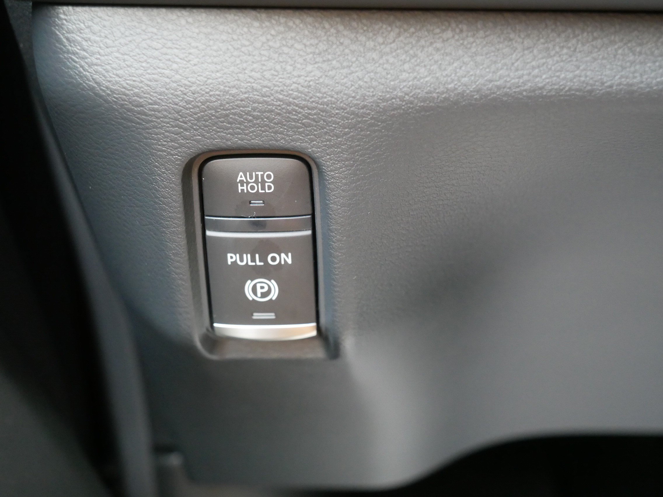 Used 2025 Gun Metallic/Super Black Nissan PRO-4X image 26