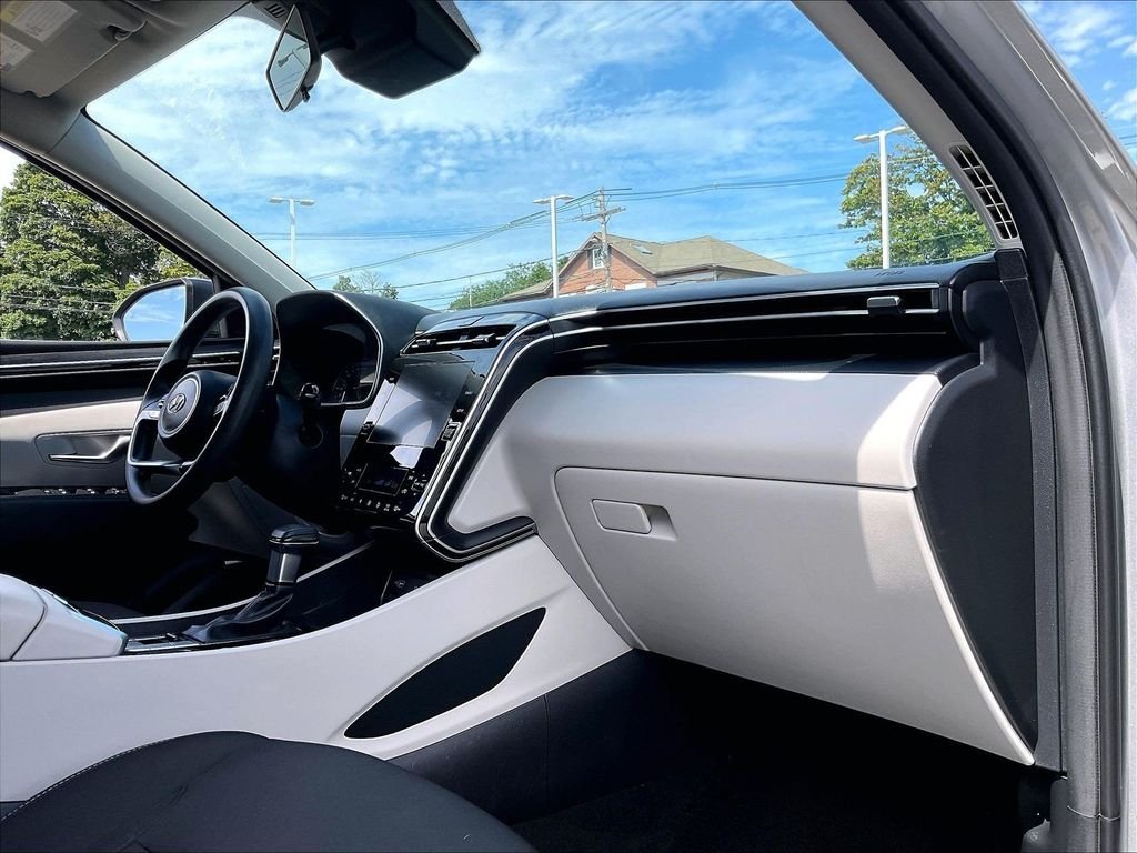 Used 2024 Silver Hyundai SEL image 14