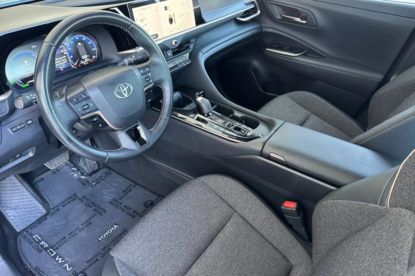 Certified Used 2024 Oxygen White Toyota XLE image 9