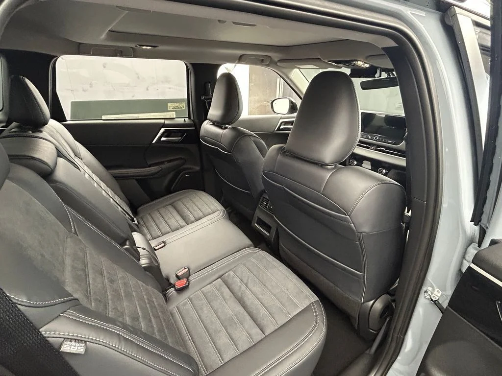 2025 Mitsubishi Outlander Trail Edition - Photo 54