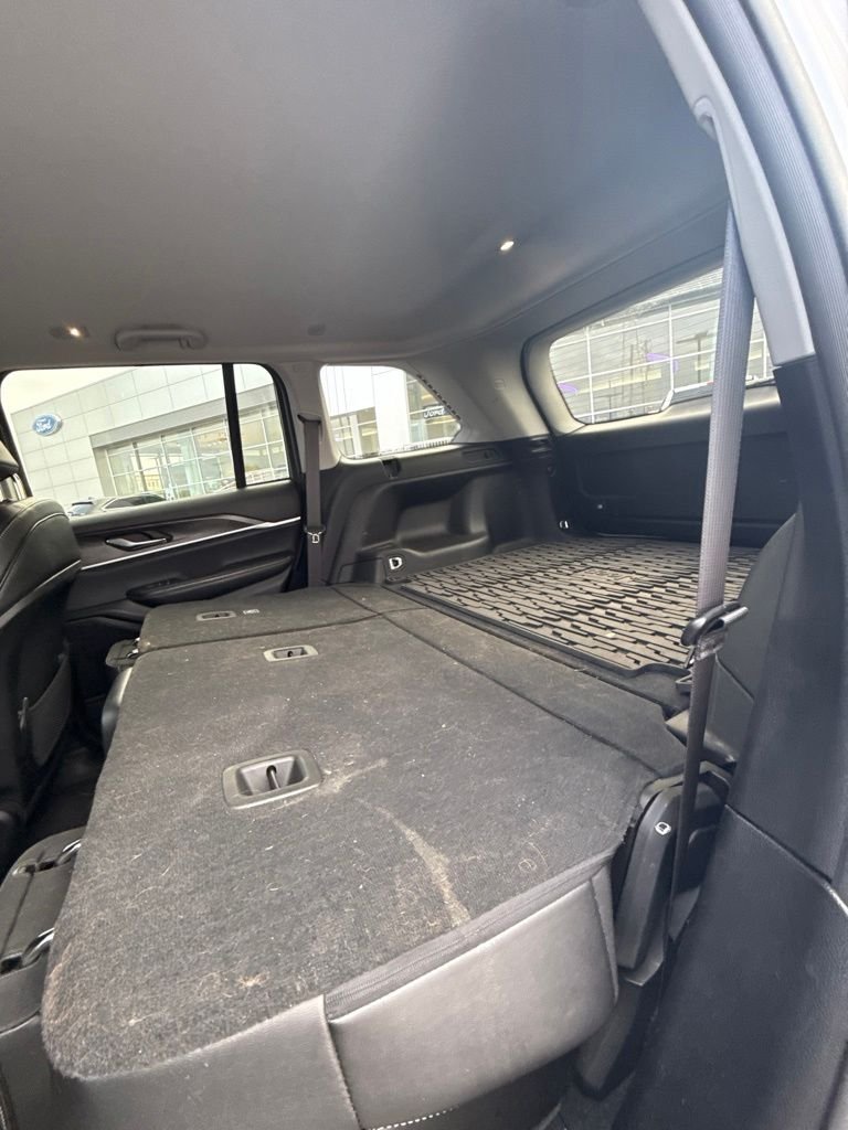 Used 2023 White Jeep Limited image 8