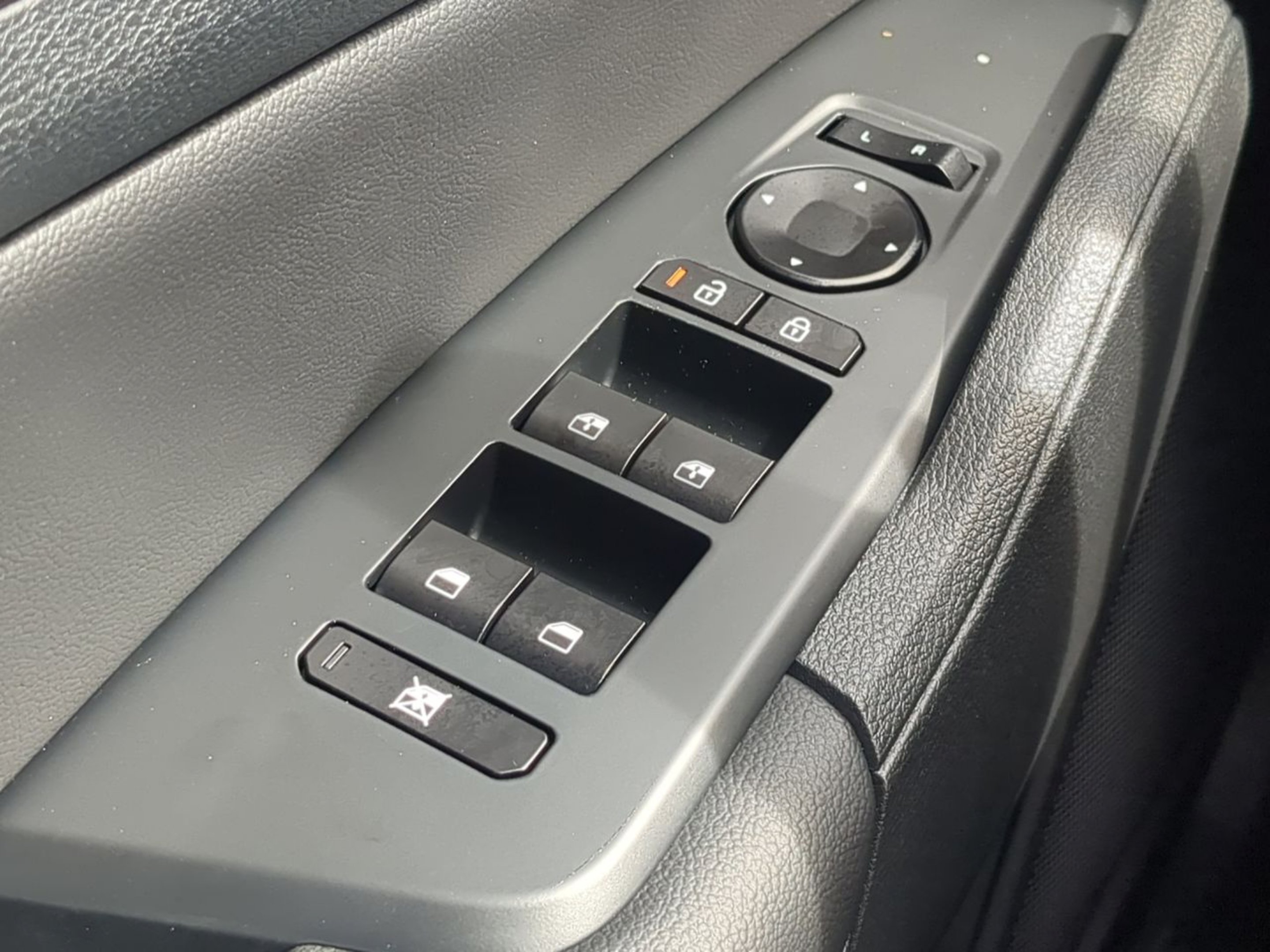 New 2027 Heritage Blue Kia EX image 32