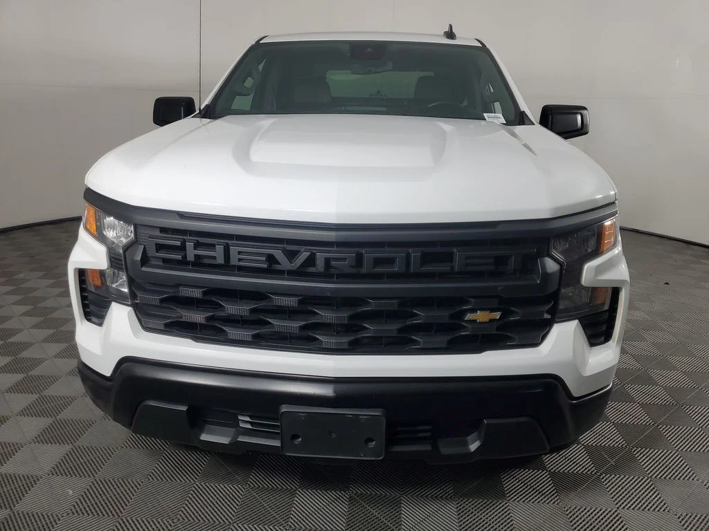 Used 2023 White Chevrolet WT image 9