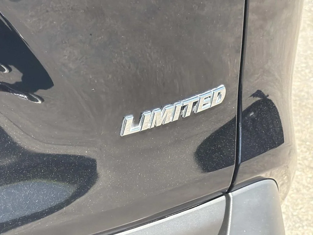 Used 2019 Midnight Black Metallic Toyota Limited image 30