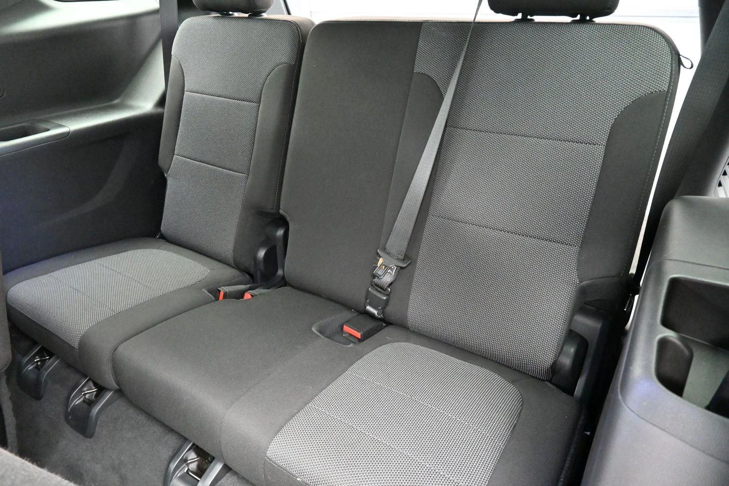 Used 2023 Summit White Chevrolet LT Cloth image 31