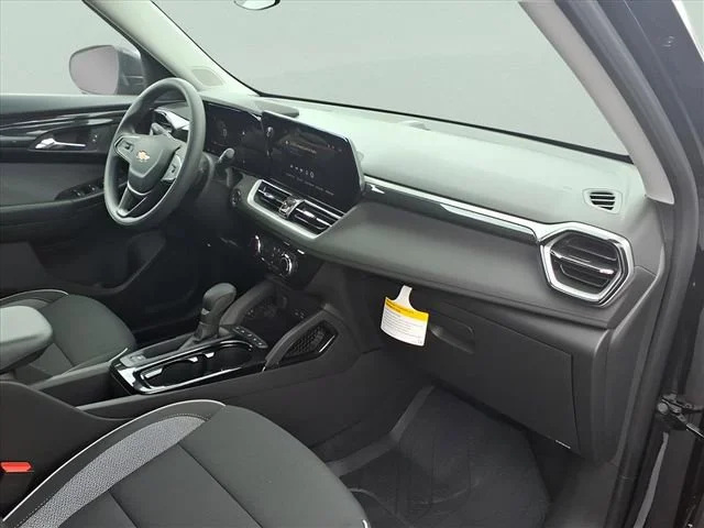 New 2026 Mosaic Black Metallic Chevrolet LT image 21