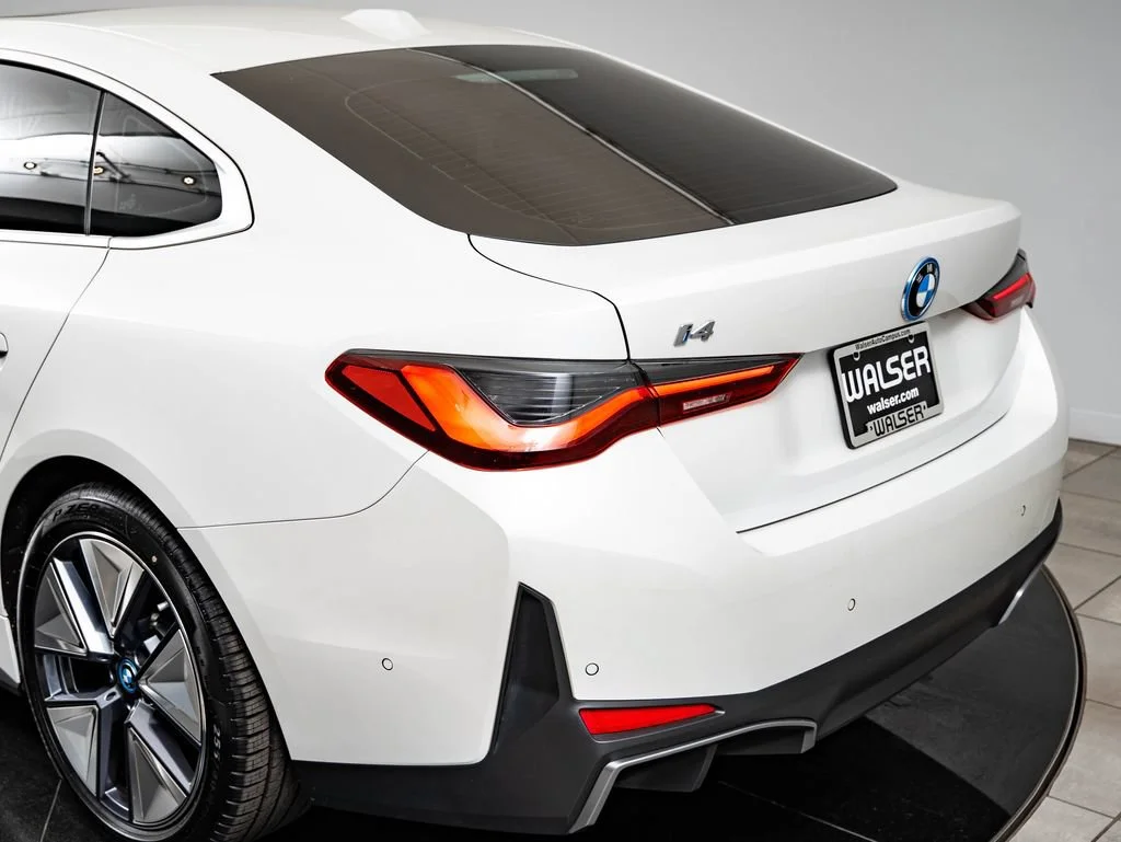 Used 2023 Mineral White Metallic BMW eDrive35 image 19