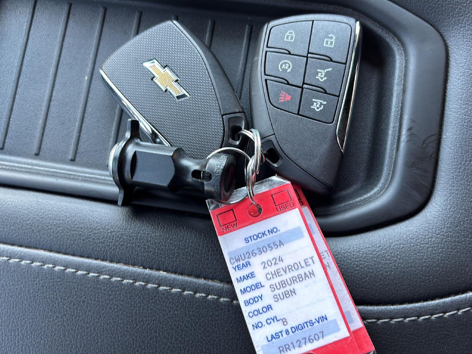 Used 2024 Summit White Chevrolet Z71 image 45