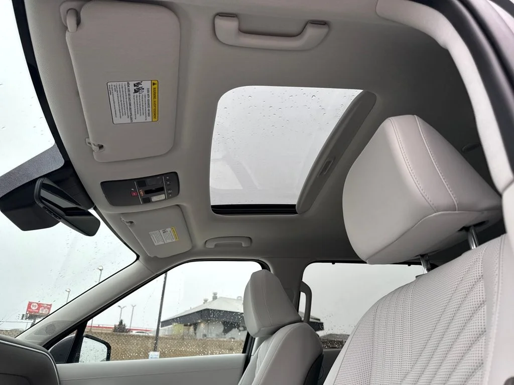 New 2026 Gray Hyundai SEL Premium image 21