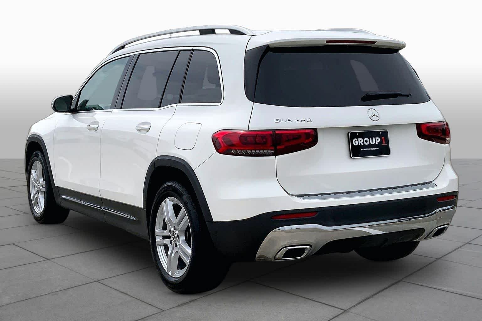 Used 2023 Polar White Mercedes-Benz GLB 250 image 12