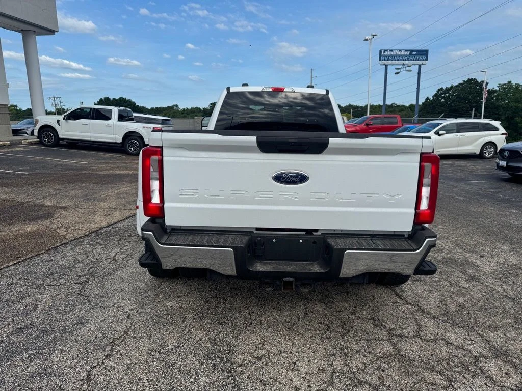 Certified Used 2025 Oxford White Ford XLT image 6