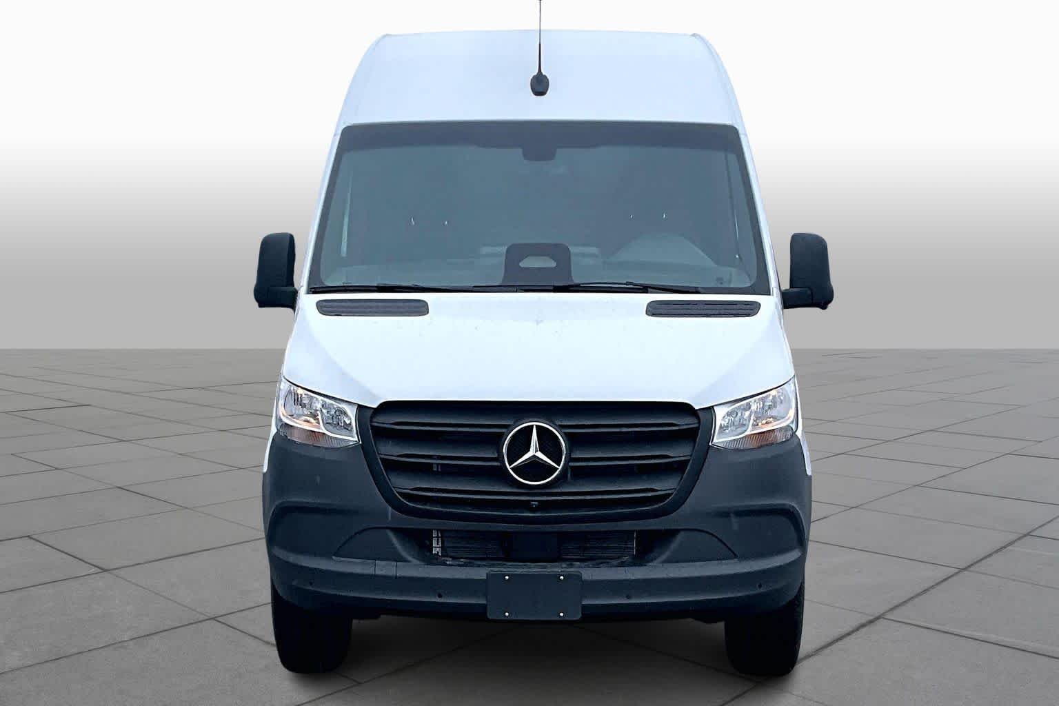 New 2026 Arctic White Mercedes-Benz  image 3