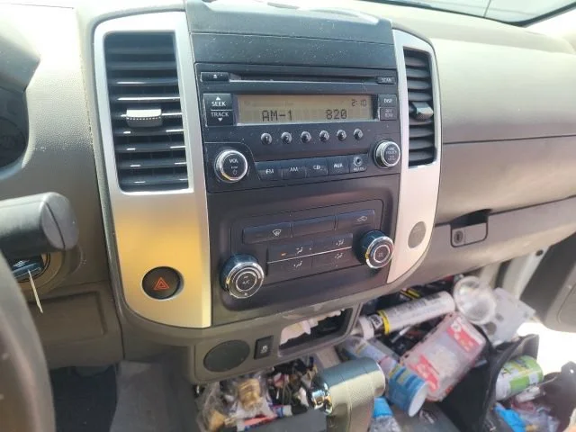 Used 2014 White Nissan S image 6