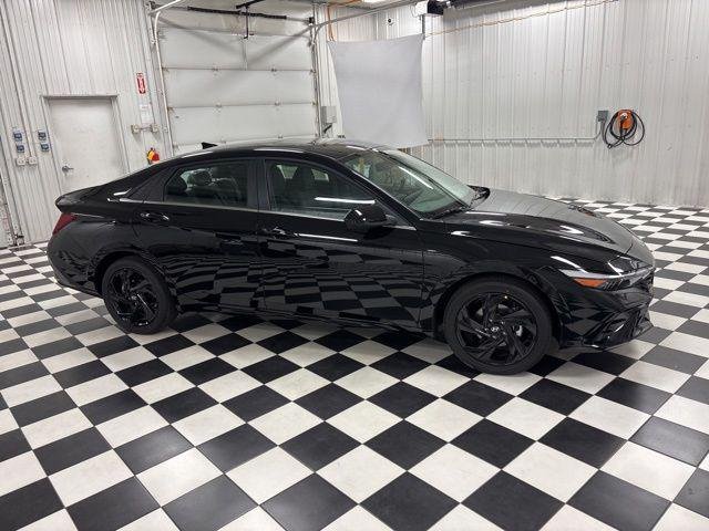 New 2026 Black Hyundai SEL Sport image 3