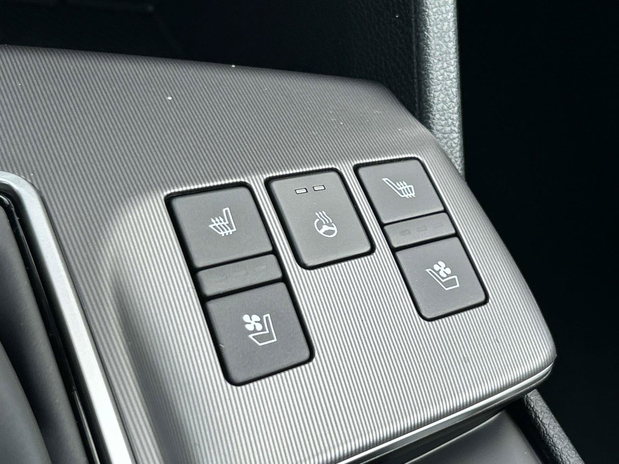 New 2026 Glacial White Pearl Kia SX-Prestige image 33