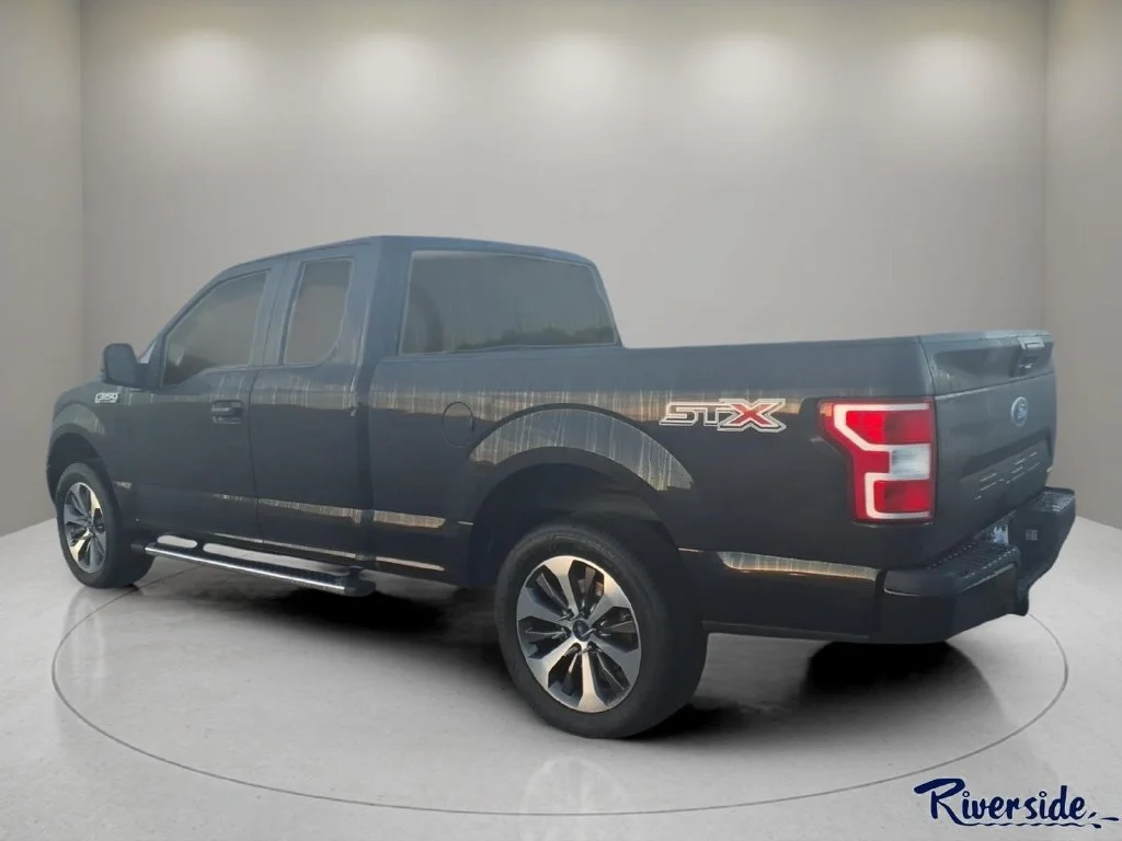 Used 2020 Black Ford XL image 4