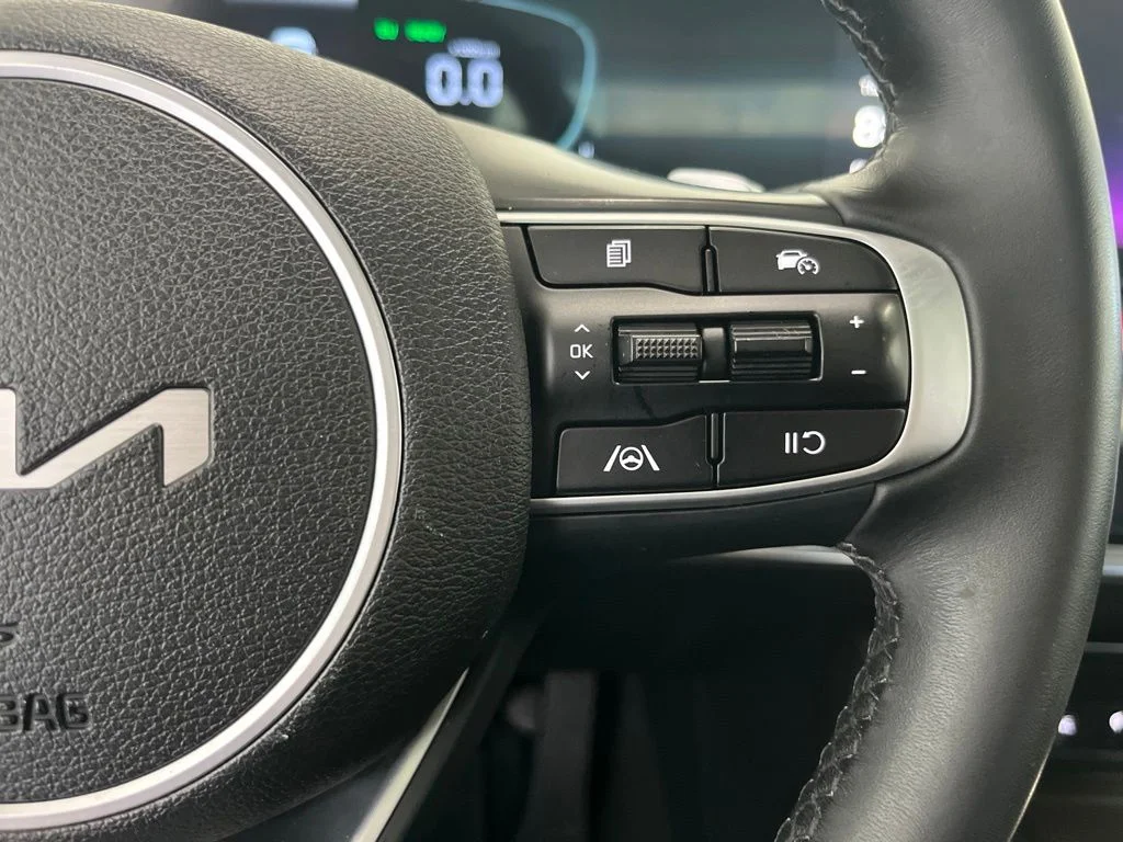 Used 2024 Blue Kia X-Line image 8