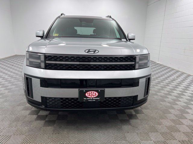 Used 2025 Silver Hyundai Calligraphy image 3