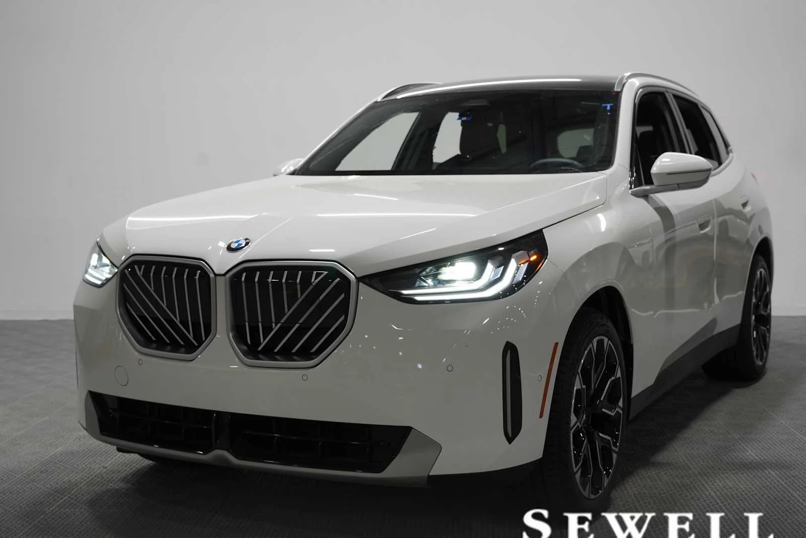 2025 BMW X3 30 XDRIVE's photo