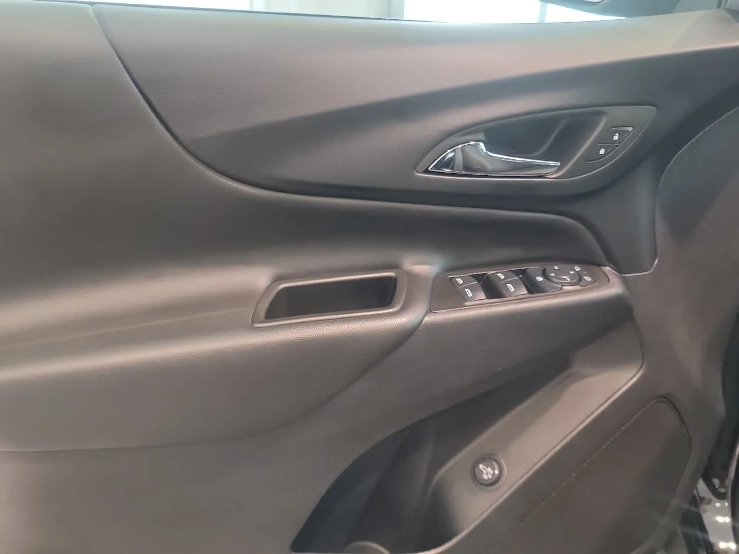 Used 2024 Mosaic Black Metallic Chevrolet LT image 8