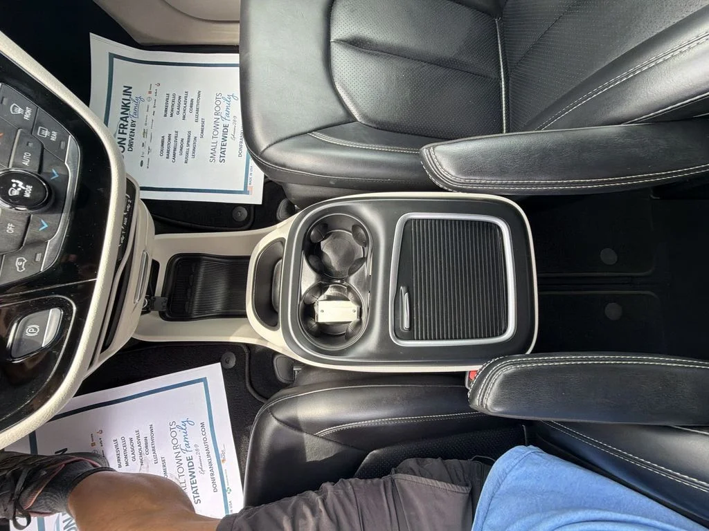 Used 2023 Gray Chrysler Touring L image 20