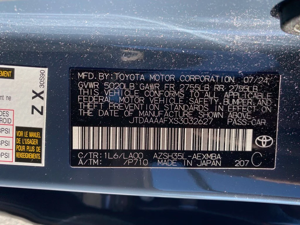 Used 2025 White Toyota Limited image 22