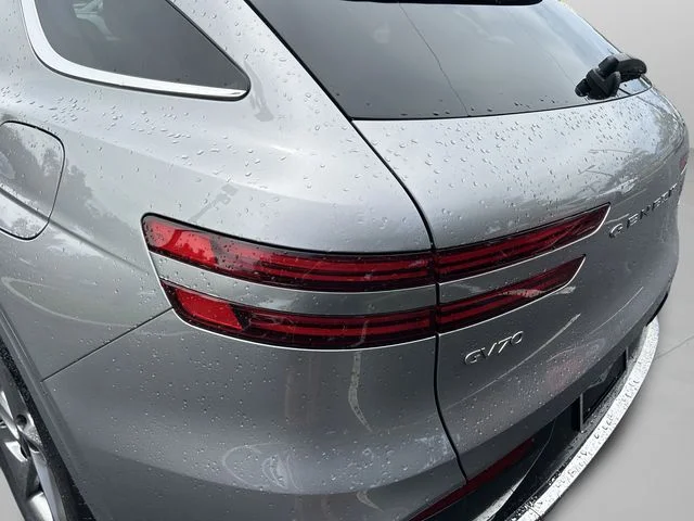 Used 2026 Silver Genesis 2.5T image 14