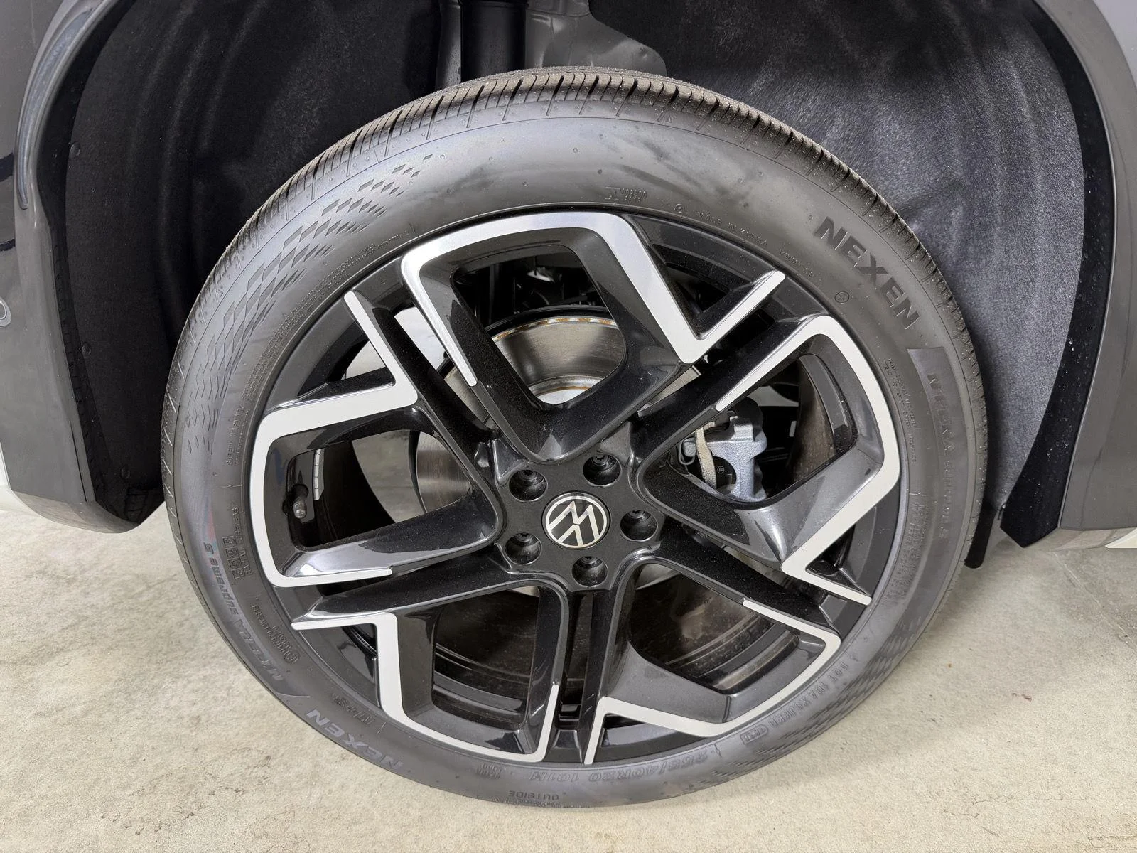 New 2026 Sandstone Volkswagen SEL R-Line Turbo image 18