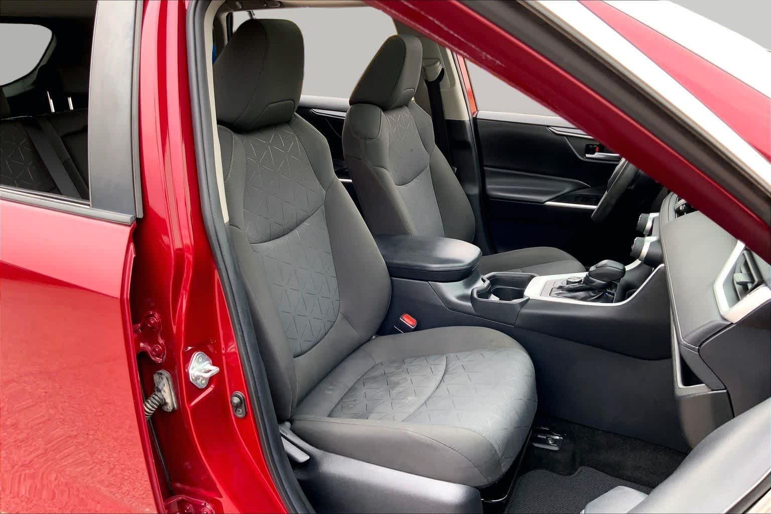 Used 2021 Ruby Flare Pearl Toyota Hybrid XLE image 9