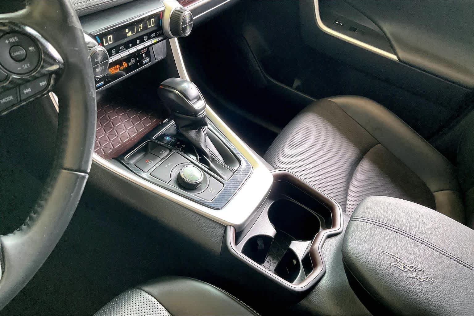 Used 2020 Magnetic Gray Metallic Toyota Hybrid Limited image 15