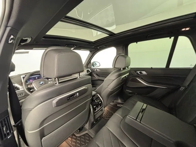 New 2026 Alpine White BMW xDrive40i image 14