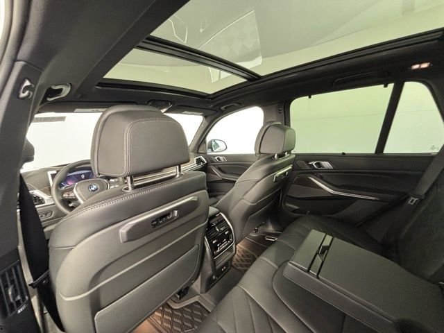 New 2026 White BMW xDrive40i image 14