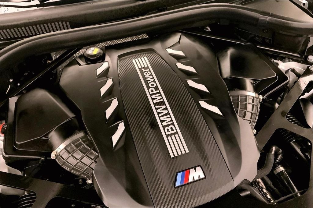Used 2022 Alpine White BMW  image 30