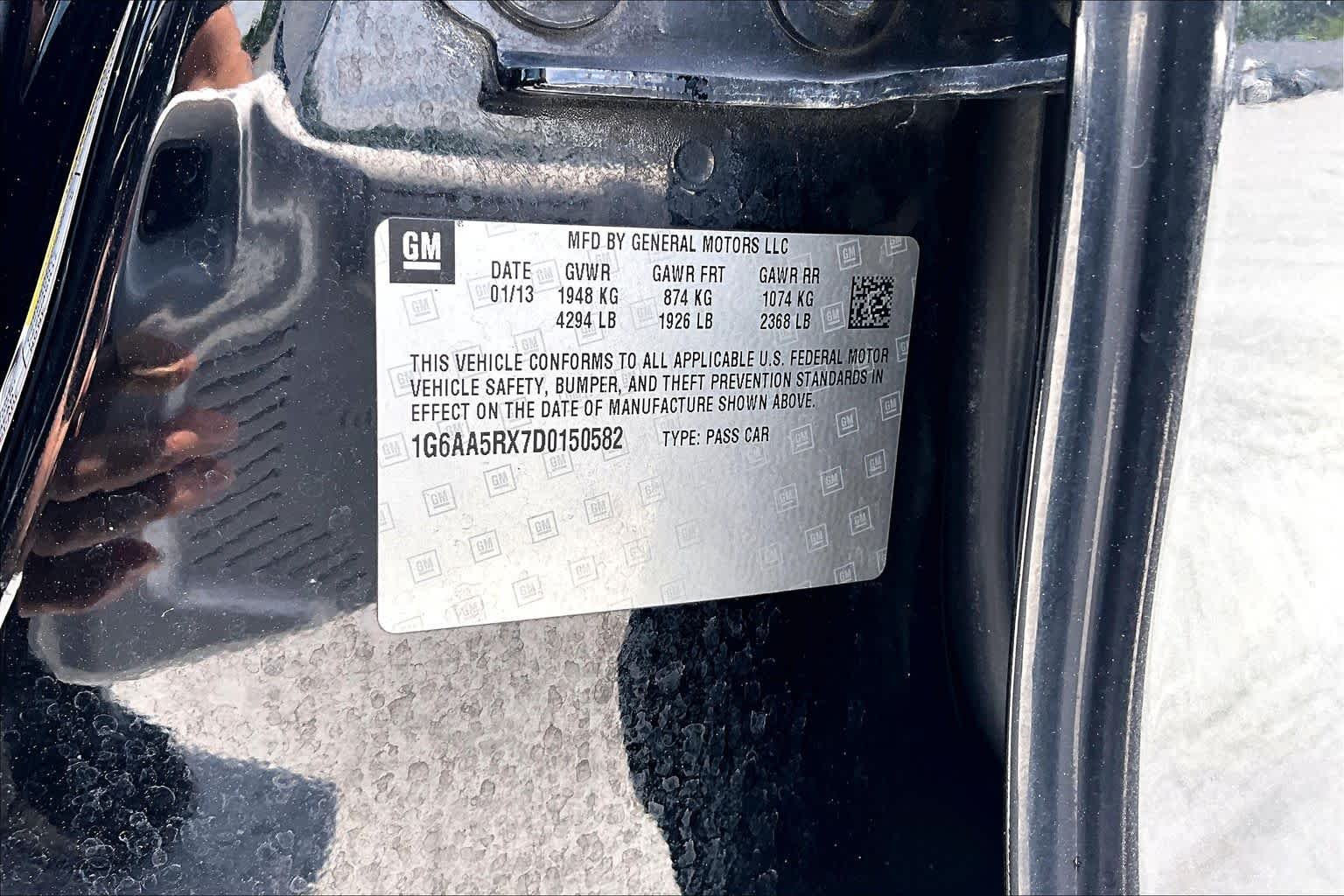 Used 2013 Black Diamond Tricoat Cadillac  image 32