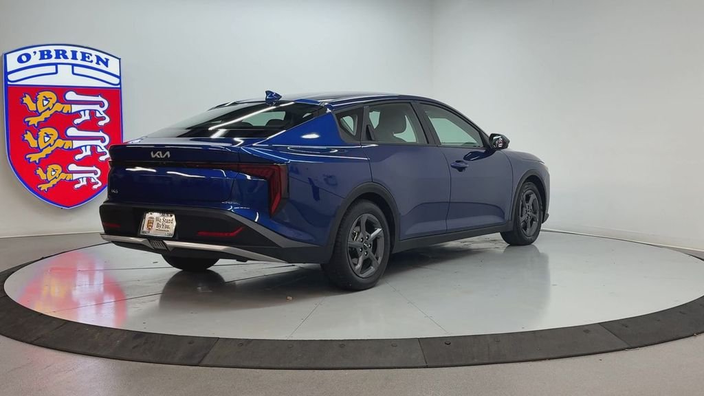 Used 2025 Deep Sea Blue Kia LXS image 5
