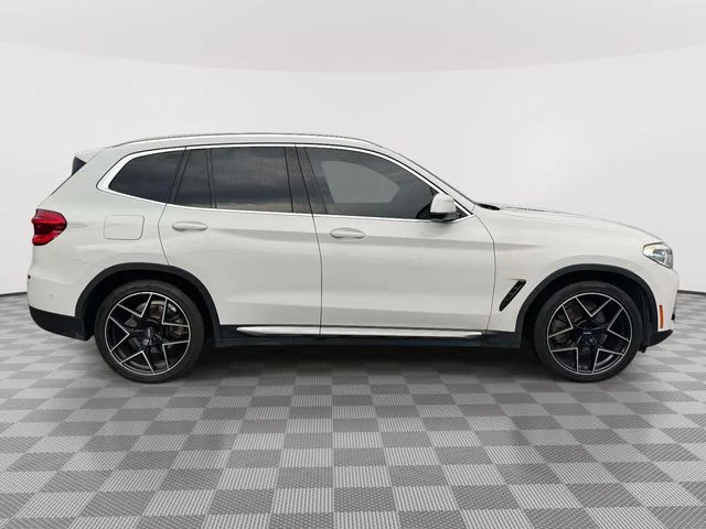 Used 2020 White BMW xDrive30i image 5