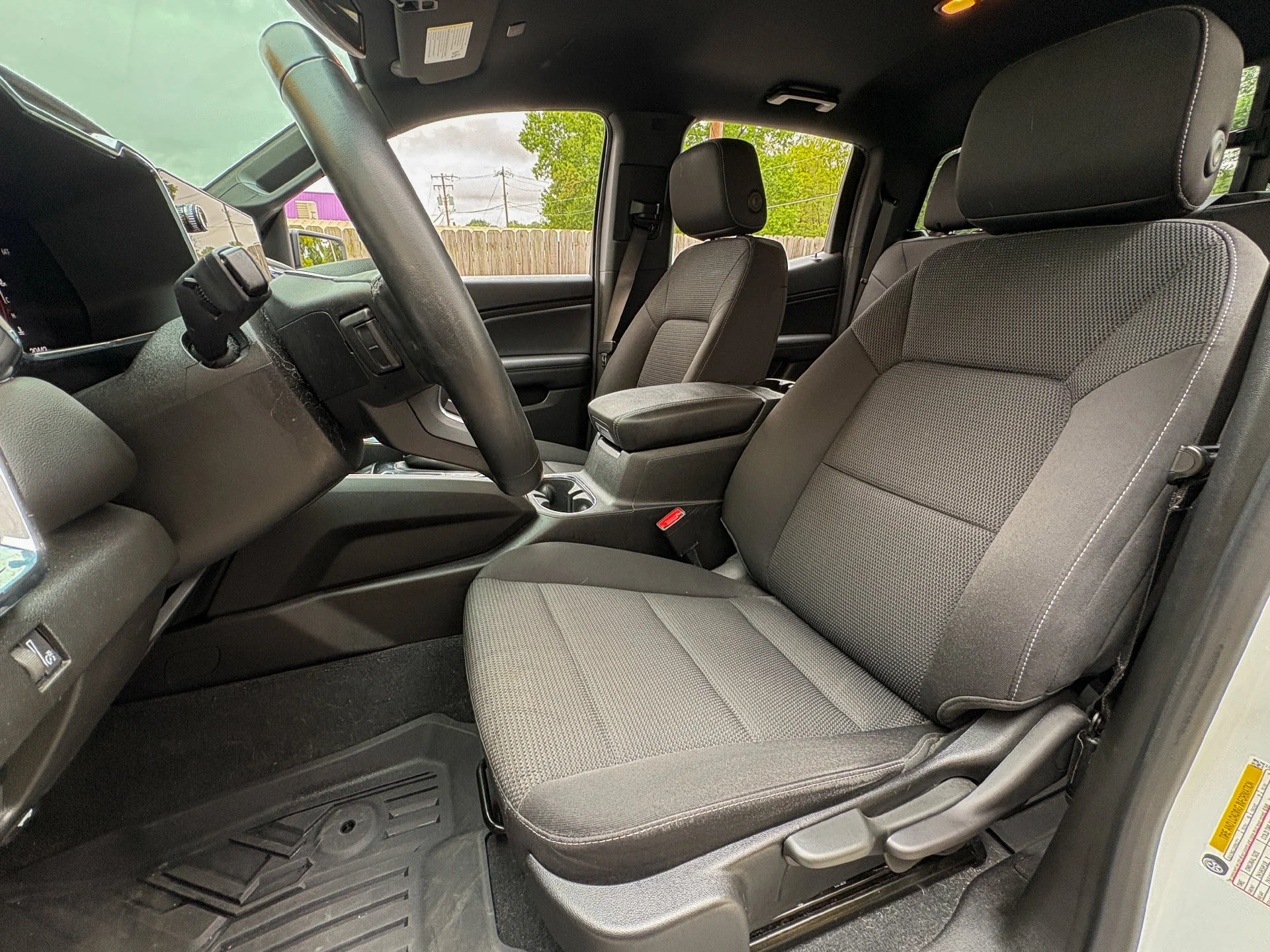 Used 2023 White GMC Elevation image 22