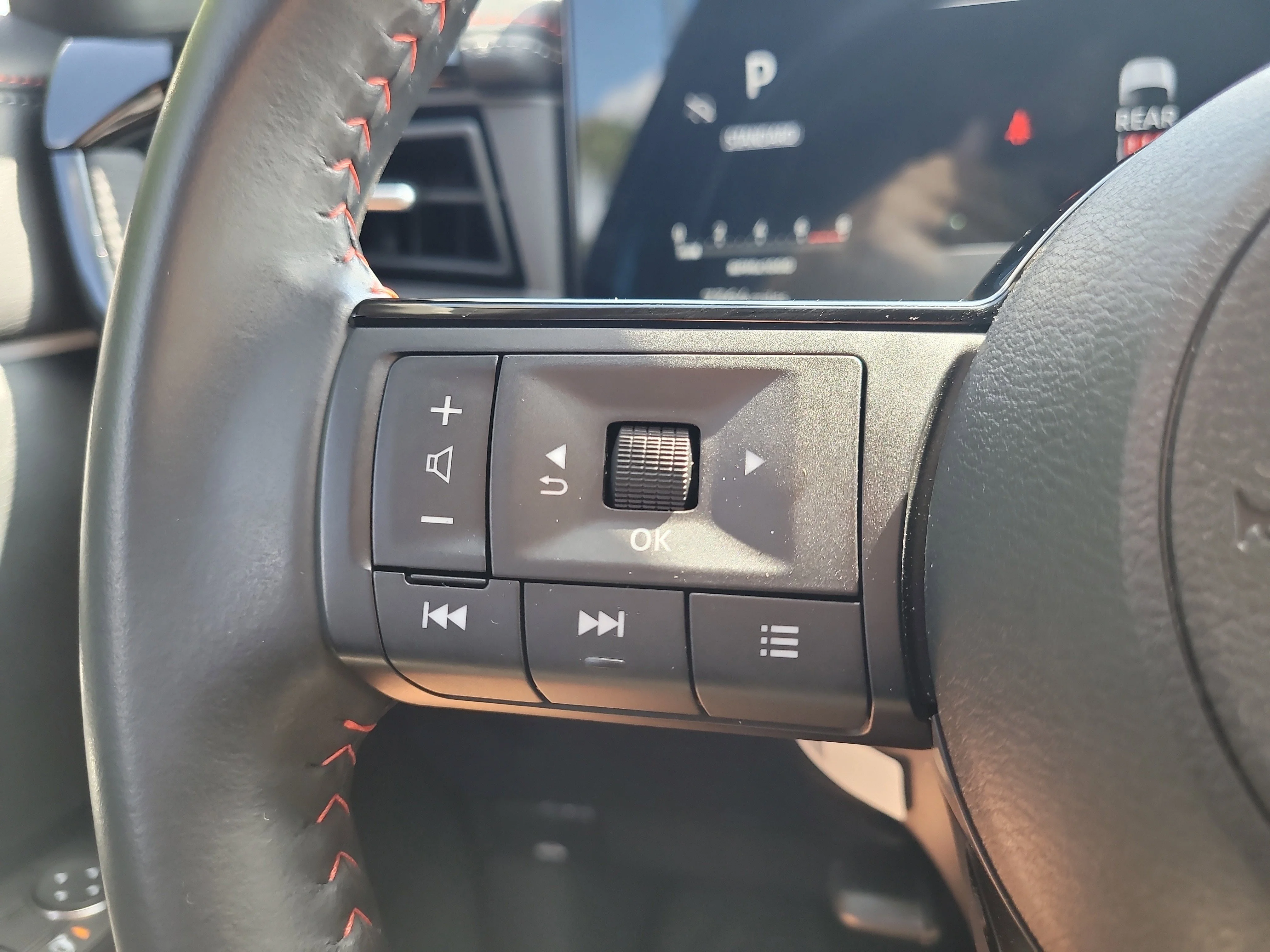 Used 2025 Arctic Ice Blue Metallic/Super Black Nissan SR image 28