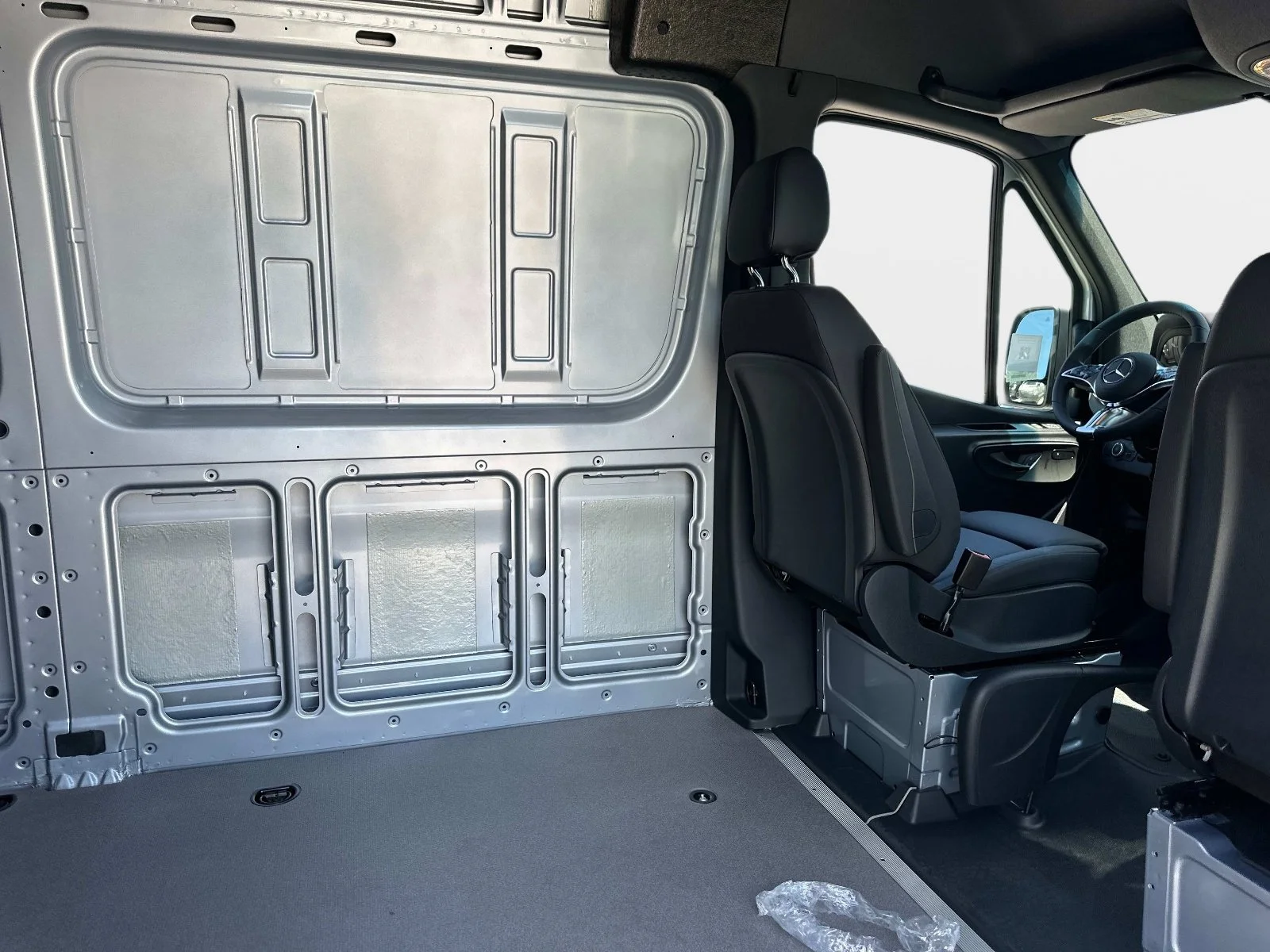 2025 Mercedes-Benz Sprinter Cargo Van Base - Photo 9