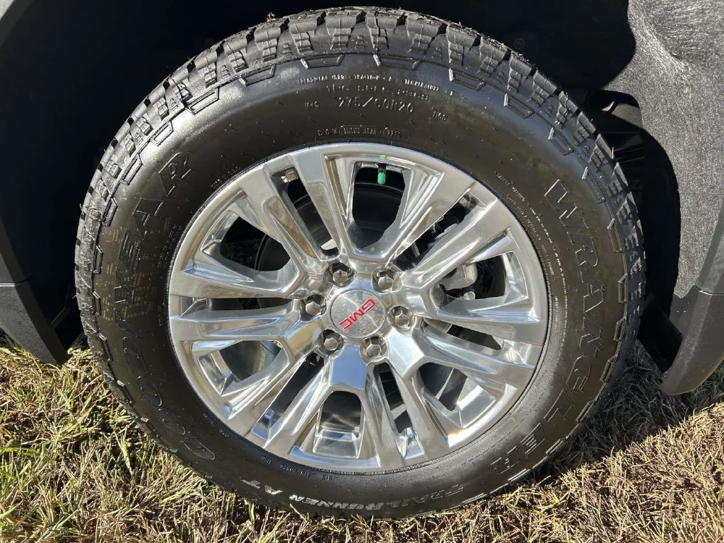 New 2026 Glacier White Tricoat GMC Denali image 10
