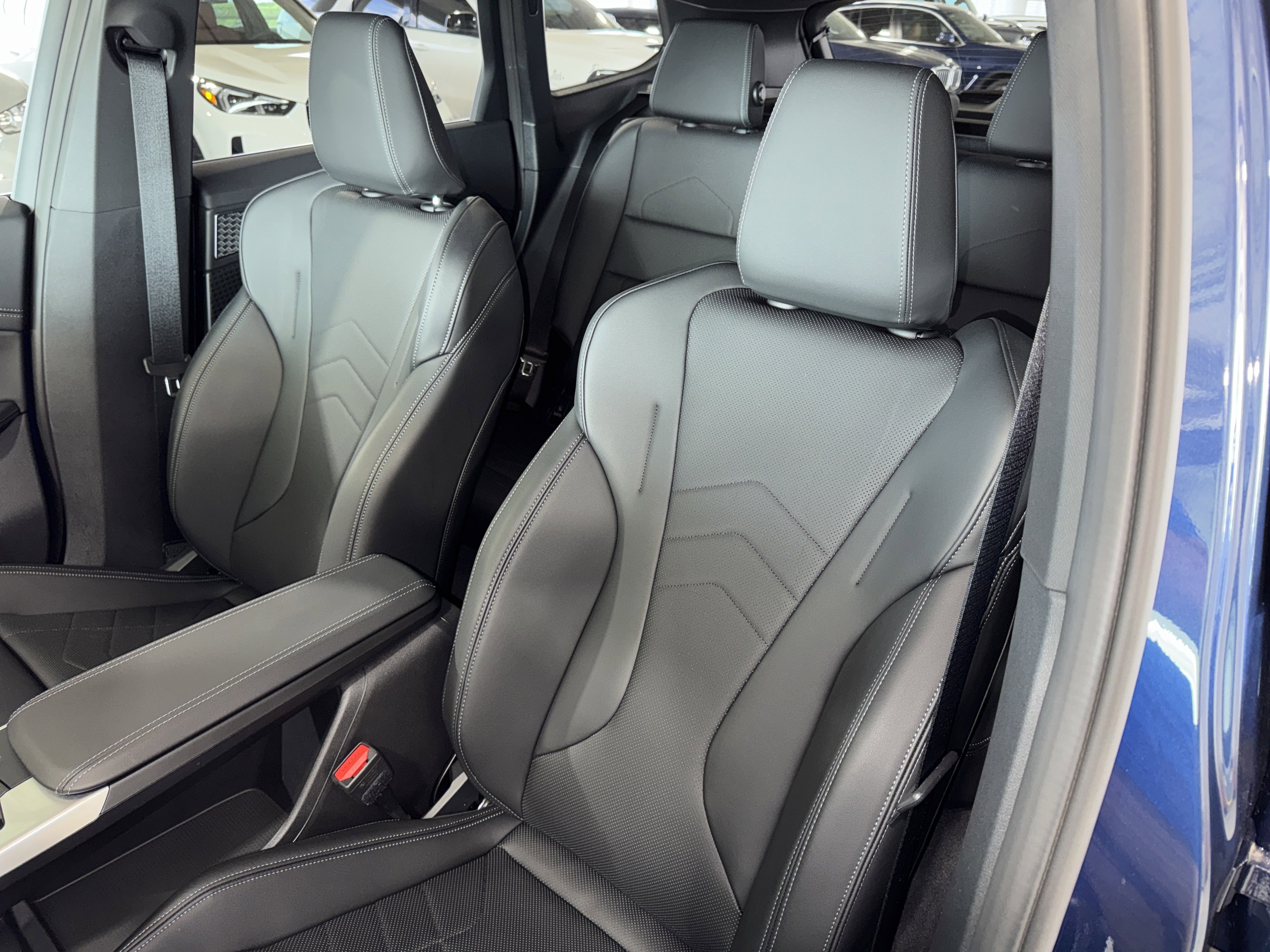 Used 2025 Phytonic Blue Metallic BMW xDrive28i image 33