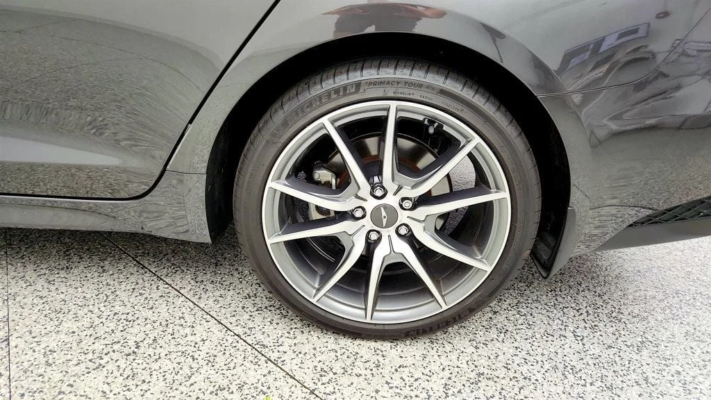Used 2023 Makalu Gray Genesis 2.0T AWD image 9