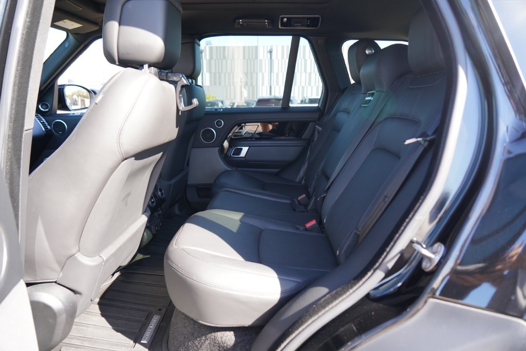 Used 2021 Black Land Rover Westminster image 30