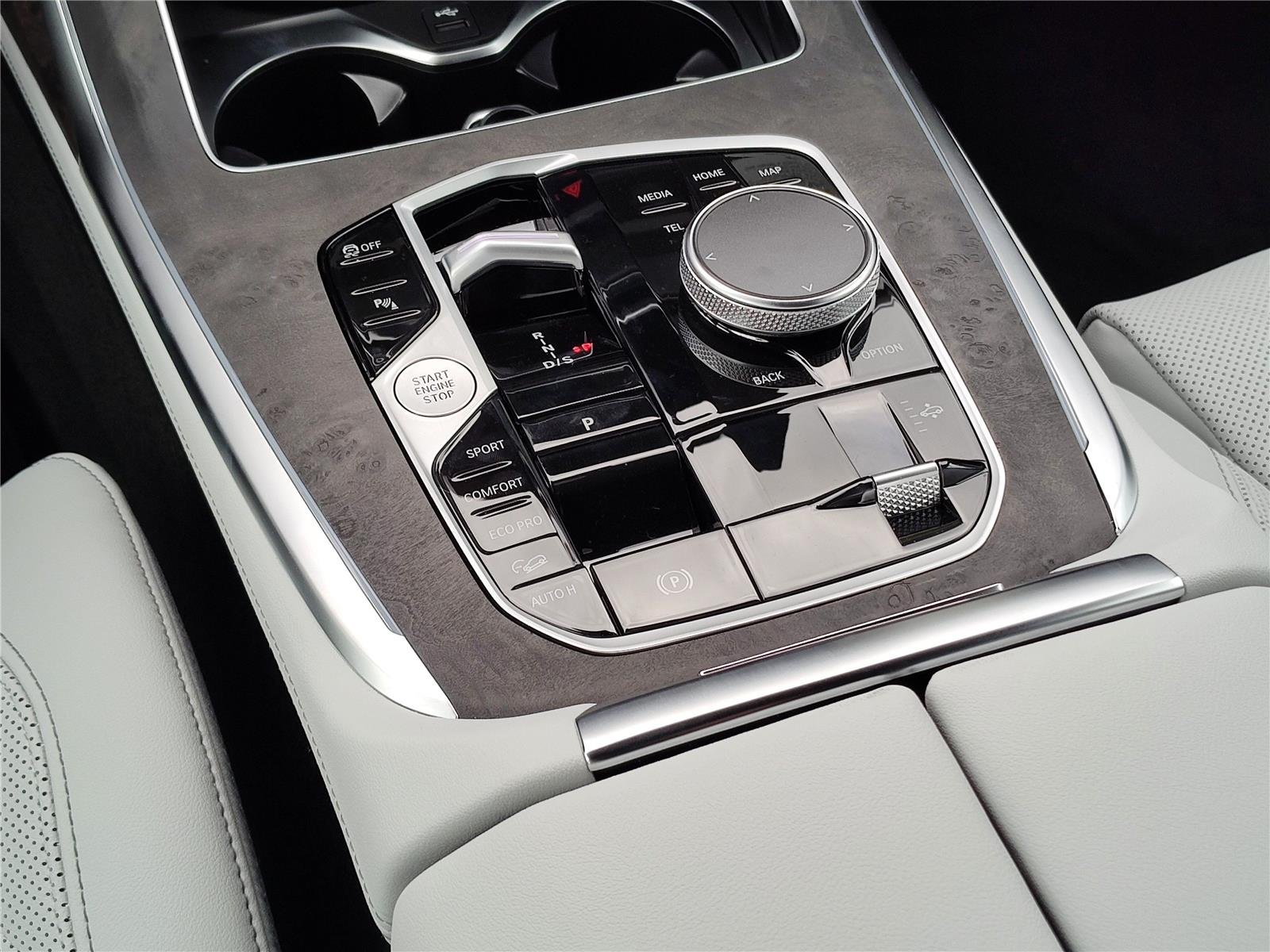 New 2026 Black Sapphire Metallic BMW xDrive40i image 10