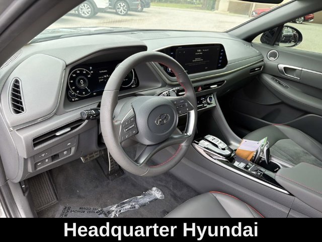 Used 2022 Gray Hyundai SEL Plus image 12