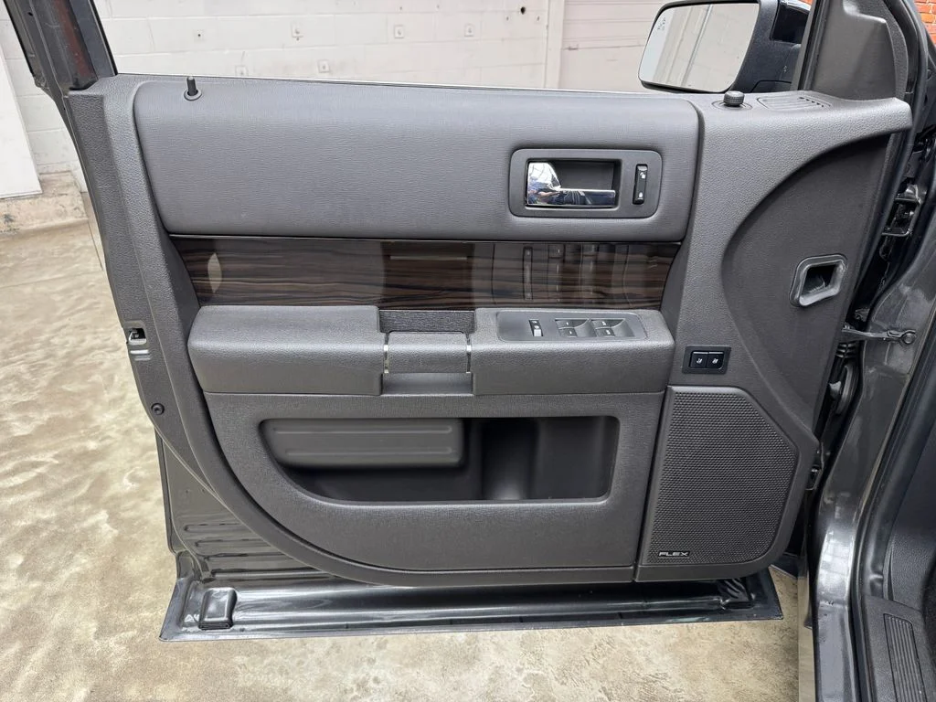 Used 2019 Magnetic Ford SEL image 10