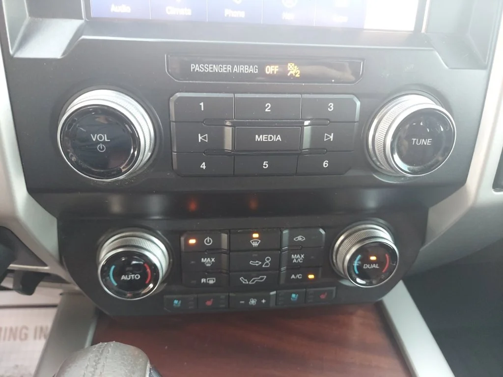 Used 2020 White Ford King Ranch image 35