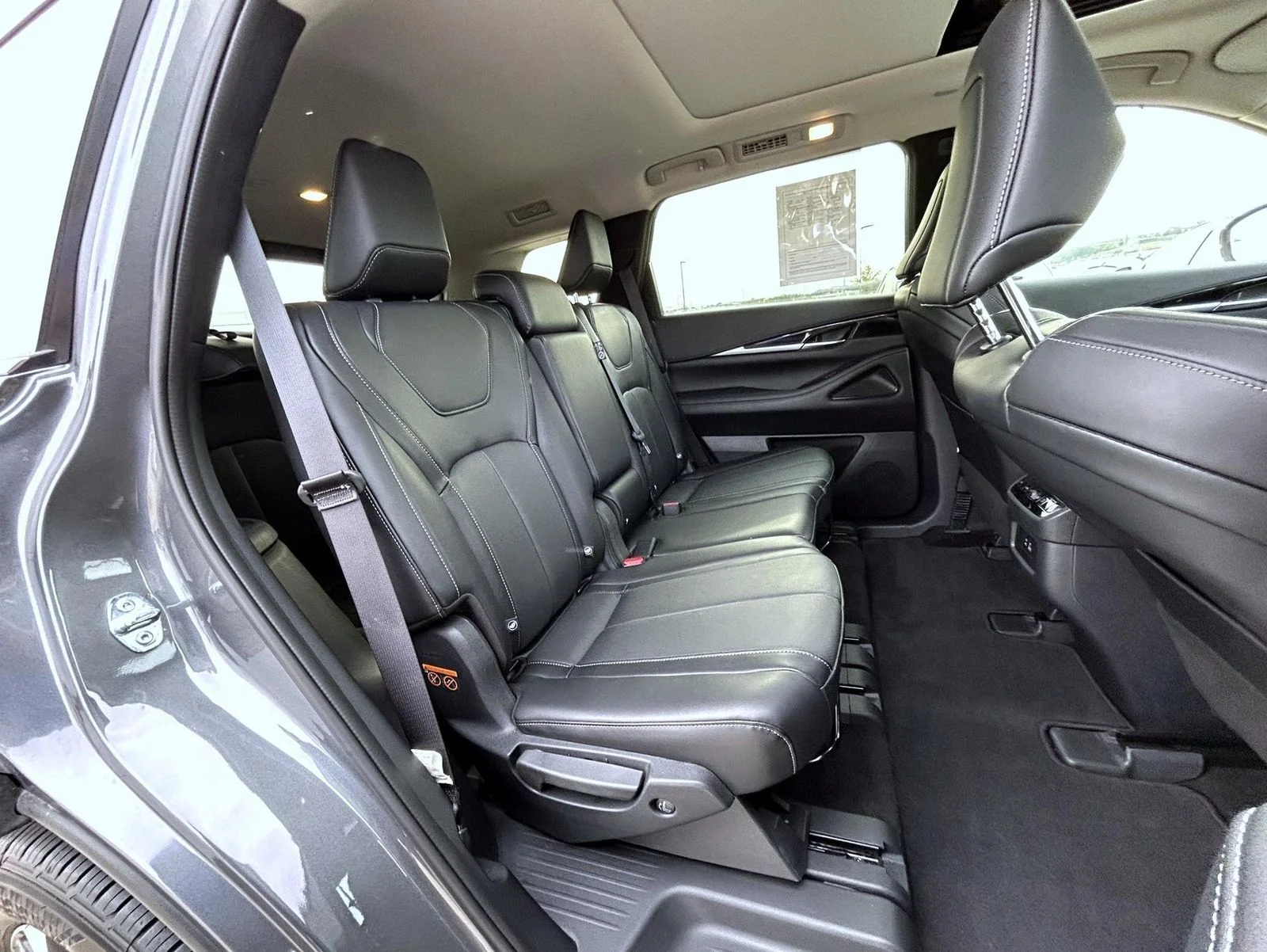 2025 INFINITI QX60 PURE - Photo 18