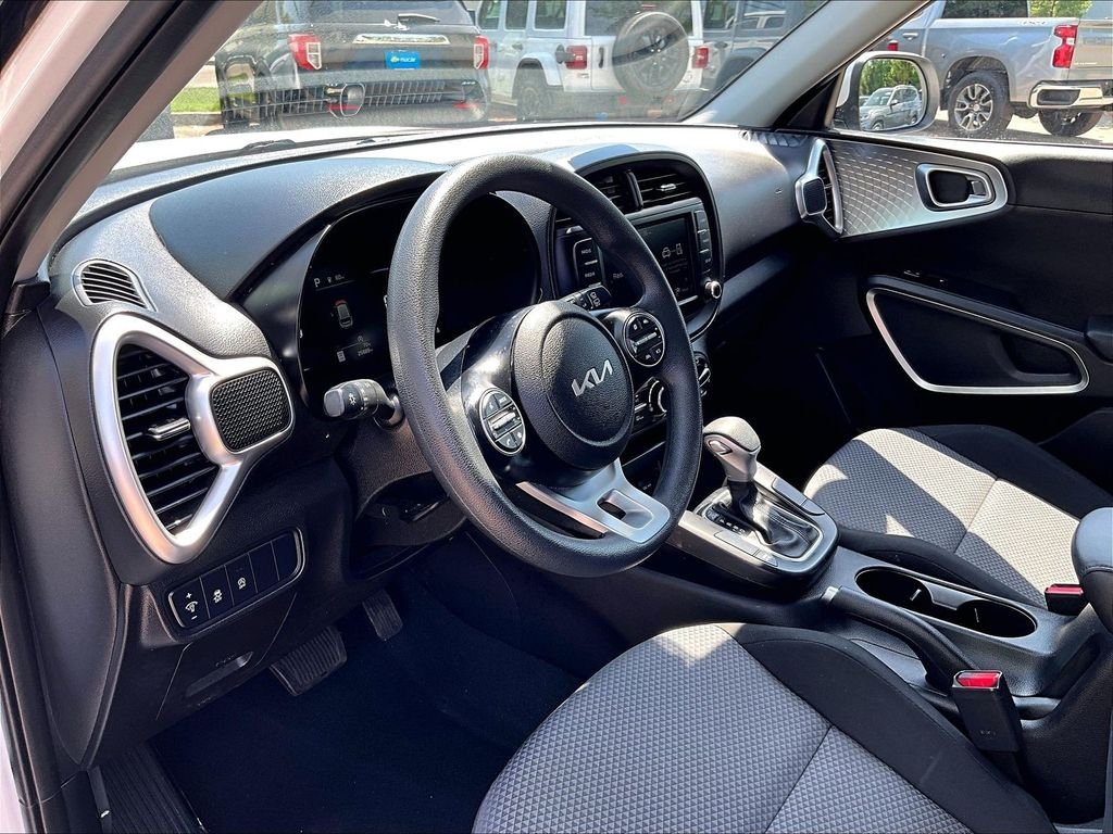 Used 2023 White Kia LX image 8